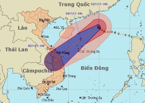 Bão số 12 (Krosa) sẽ giảm cấp nhưng vẫn còn nguy hiểm khi đổ bộ vào đất liền - ảnh 1